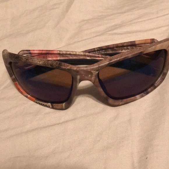 Oakley sunglasses - Picture 1 of 3